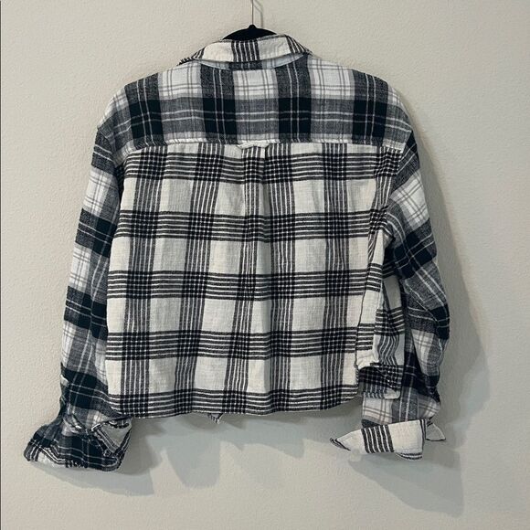 American Eagle Outfitters Flannel Checkered Crop - Picture 5 of 5